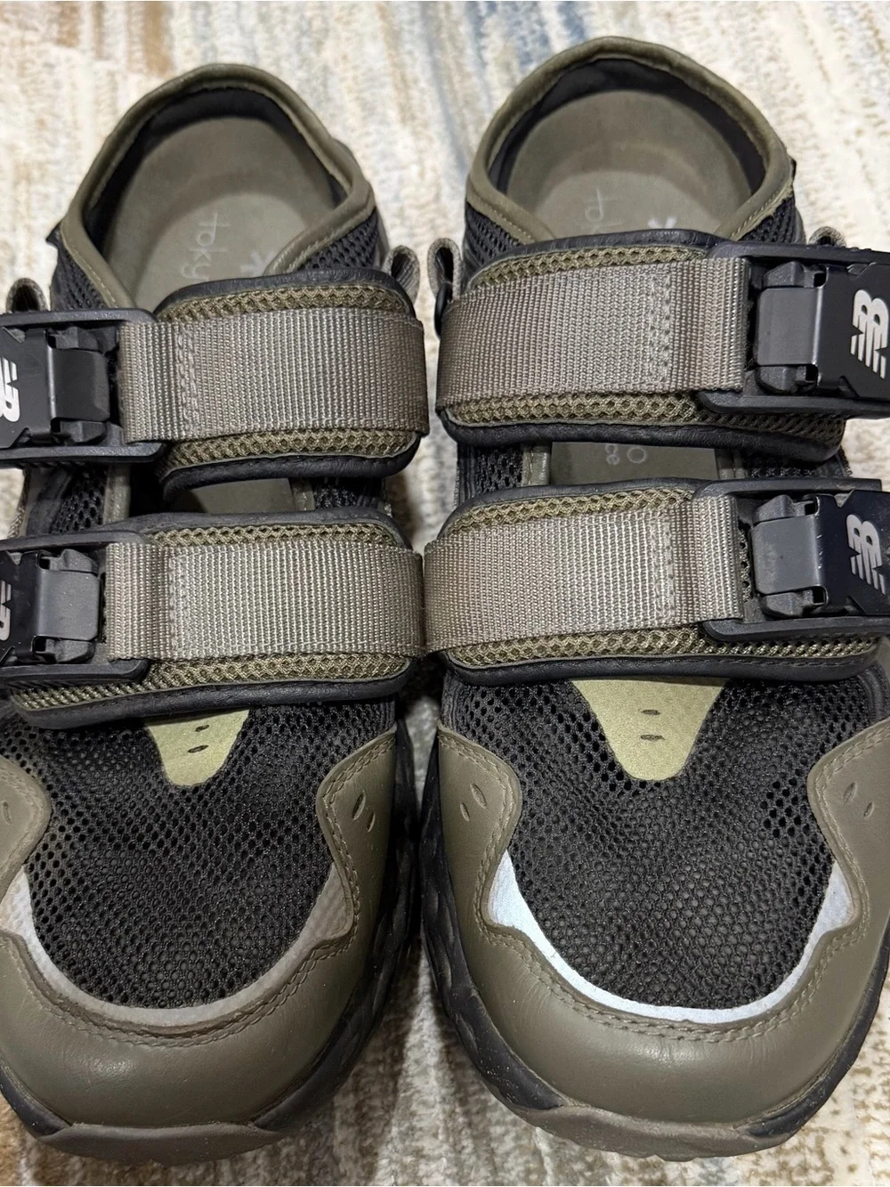 New Balance Kids Olive and Black Hook-and-Loop Sneakers